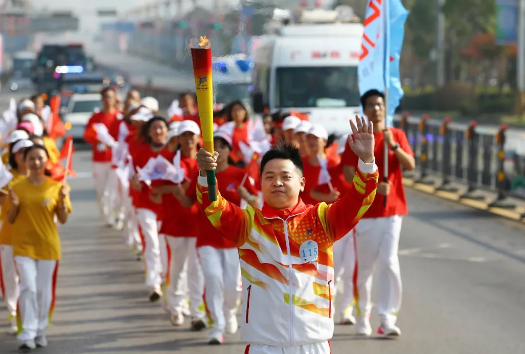 第十六届省运会火炬,省运动会火炬传递视频