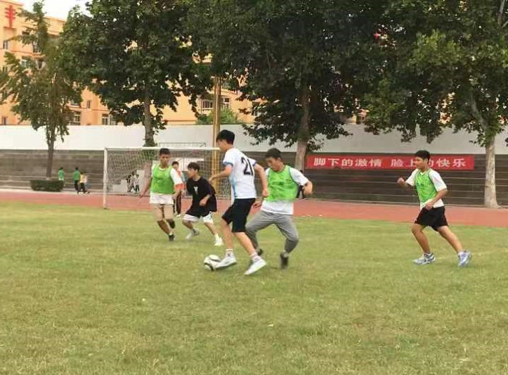 临颍篮球比赛南街,临颍县颍川学校足球比赛开幕式