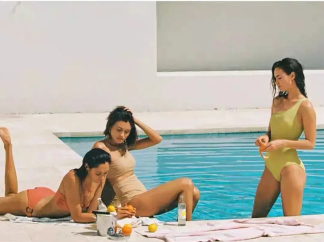 保守又好看的低价泳衣,小众ins泳衣中长款运动