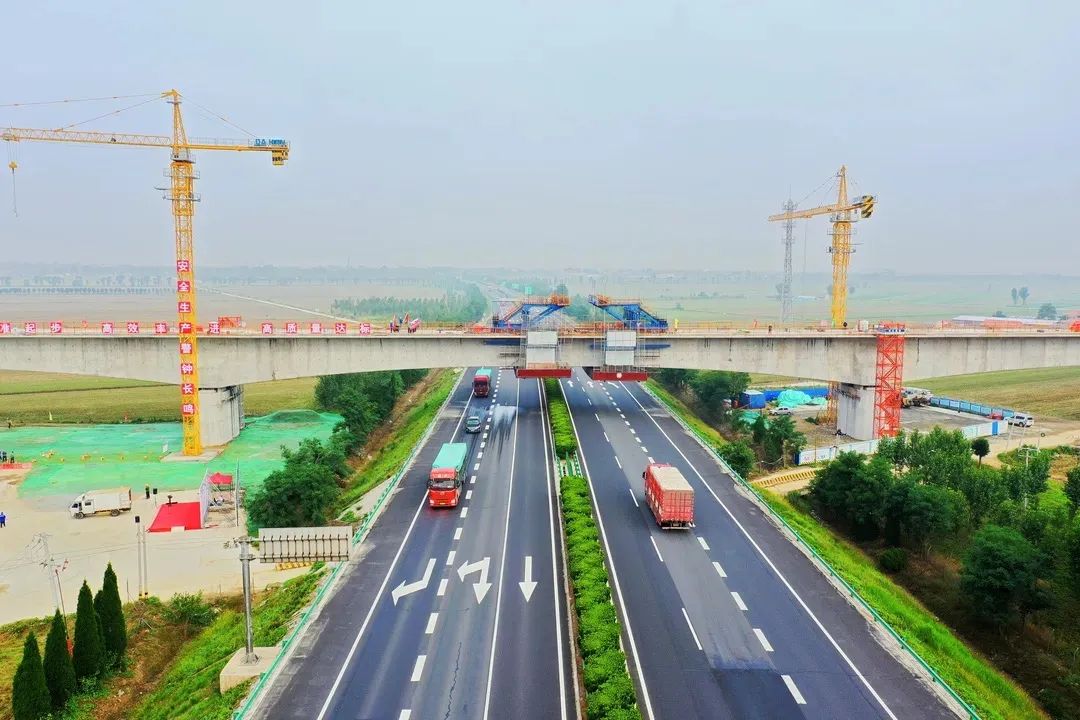 青岛推进唐山路打通工程建设进展,上海又一城市更新项目开工