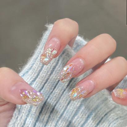 适合新年显白的美甲,新年美甲2022显白纯色