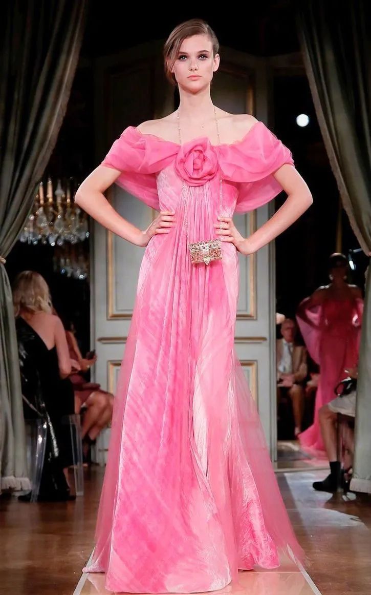 易梦玲网红衣服,易梦玲穿迪奥古董高定