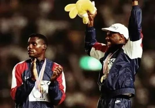 卡尔刘易斯打破世界纪录,卡尔刘易斯400米纪录