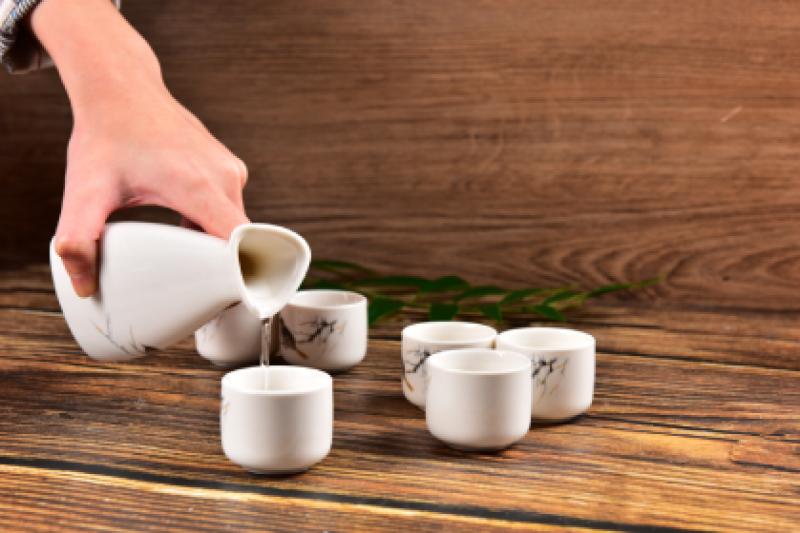 网友晒珍藏酒,网友晒整箱五粮液