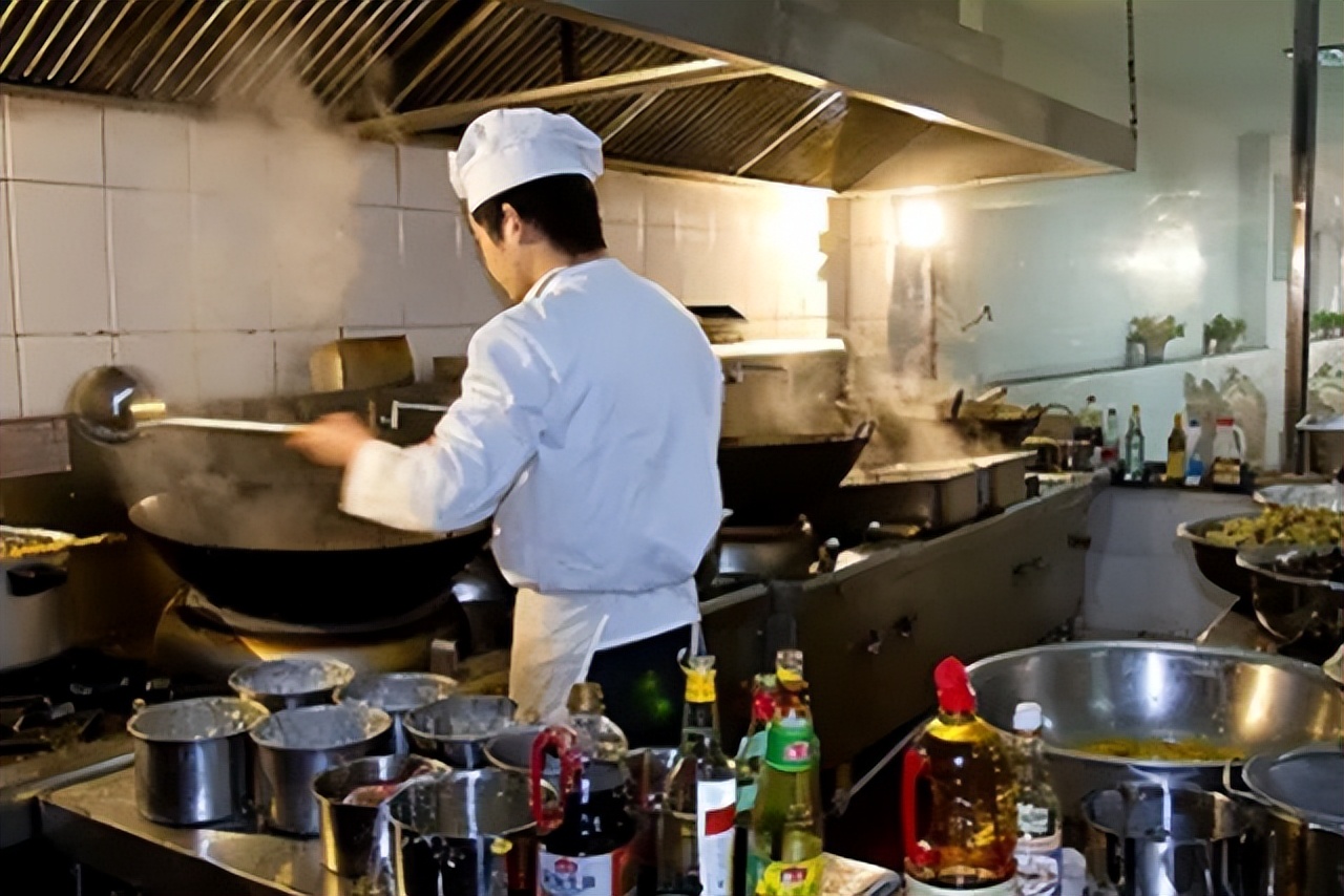 液化气罐改柴火炉注意事项,清洗液化气罐注意事项