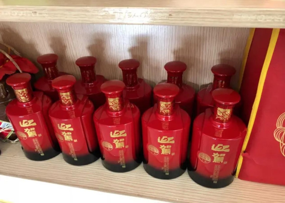 结婚酒席推荐什么酒,一般摆喜酒的买什么酒比较体面