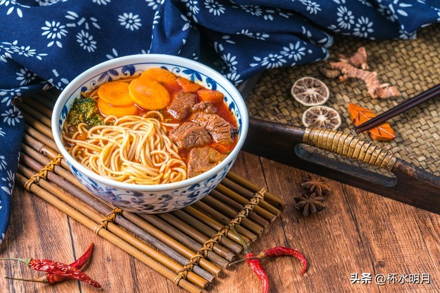 妈宝男把工资给婆婆怎么治,妈宝男把工资交给妈妈老婆要离婚