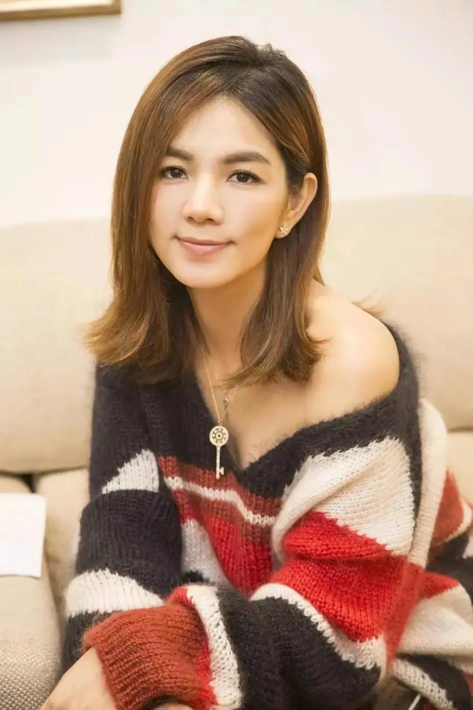 ella陈嘉桦恋人未满初舞台完整版,陈嘉桦浪姐4首秀舞台