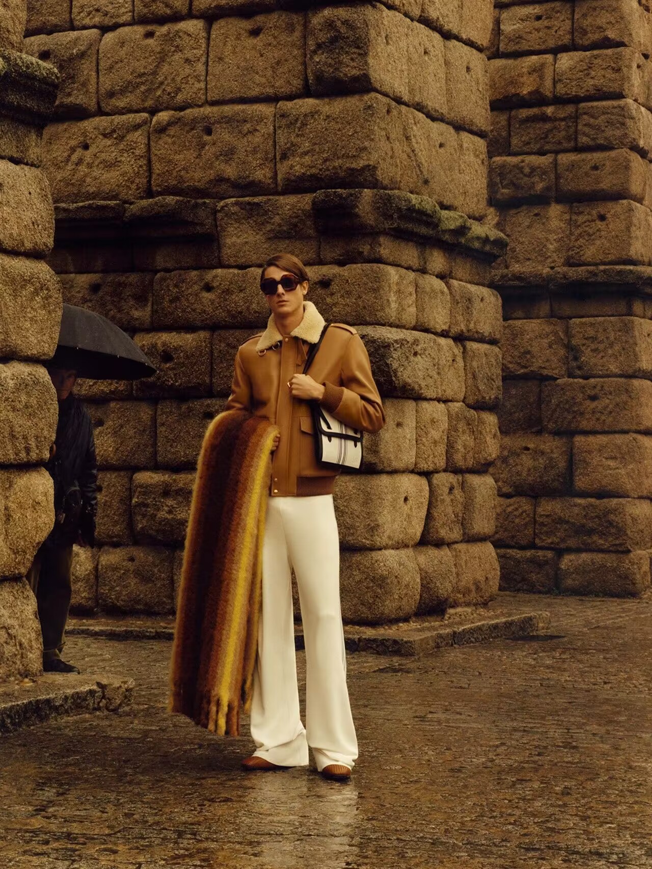 全网在找的Loewe2015男包