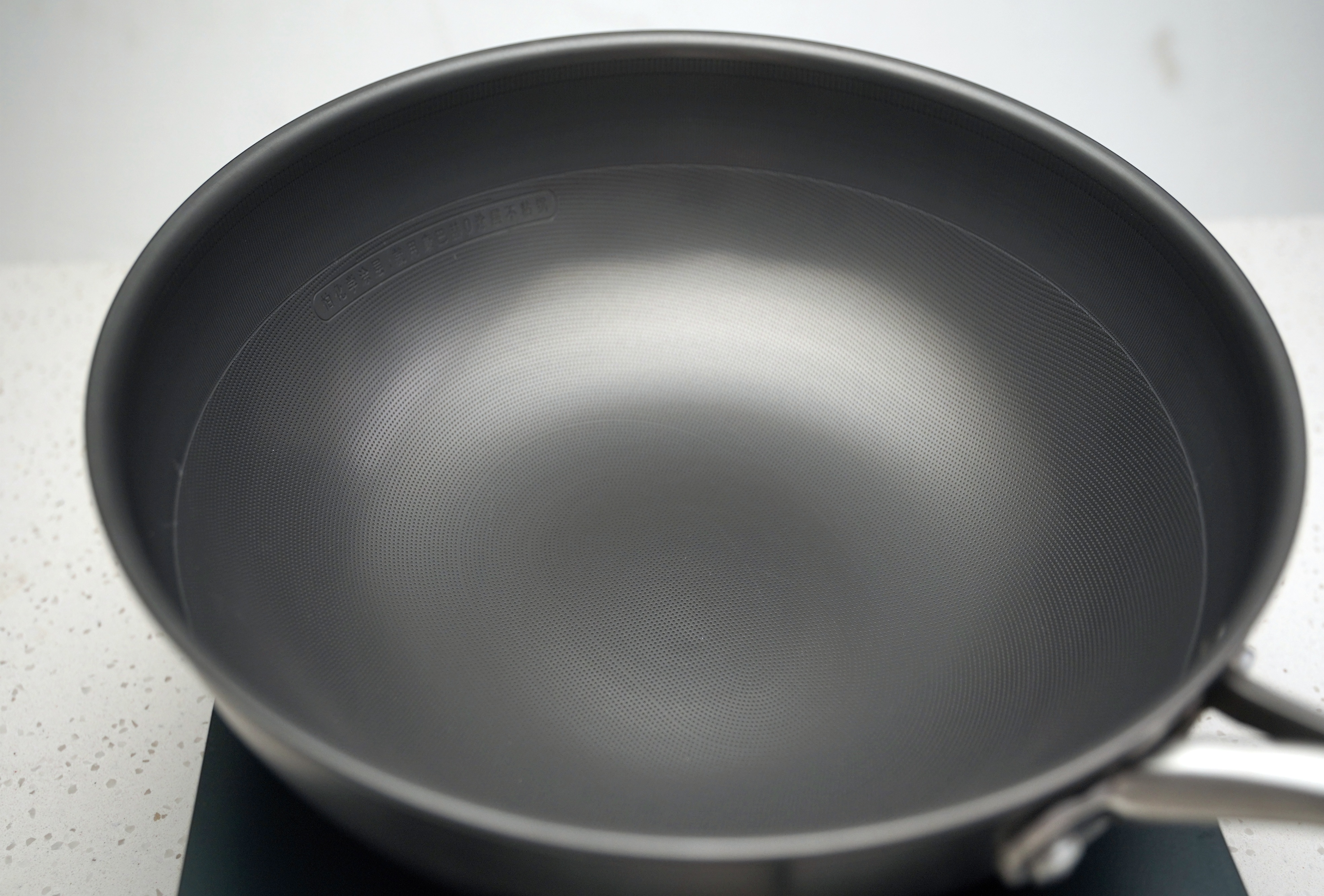 真正的0涂层物理不粘锅，具备好锅的三个特性