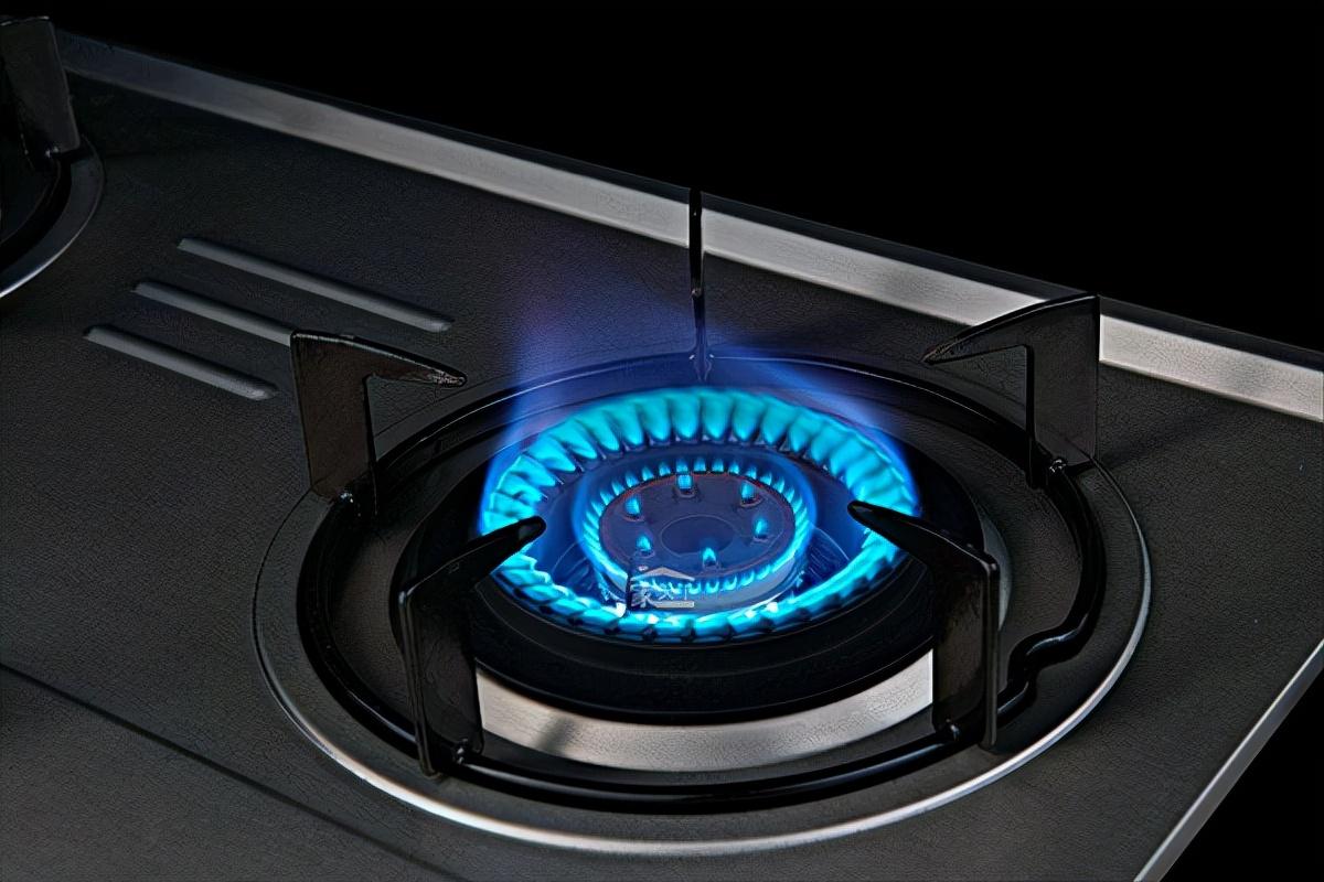 为什么很多人都开始嫌弃“燃气灶”？看完才知道，他们是真聪明
