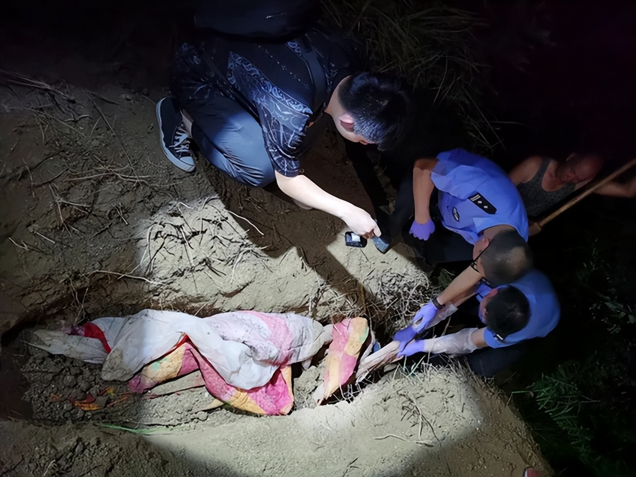 12宀佸コ瀛╃獊鍙戝績鑴忕梾姝讳骸,鍗佸瞾濂冲绐佺劧姝讳骸鐥呭嵄