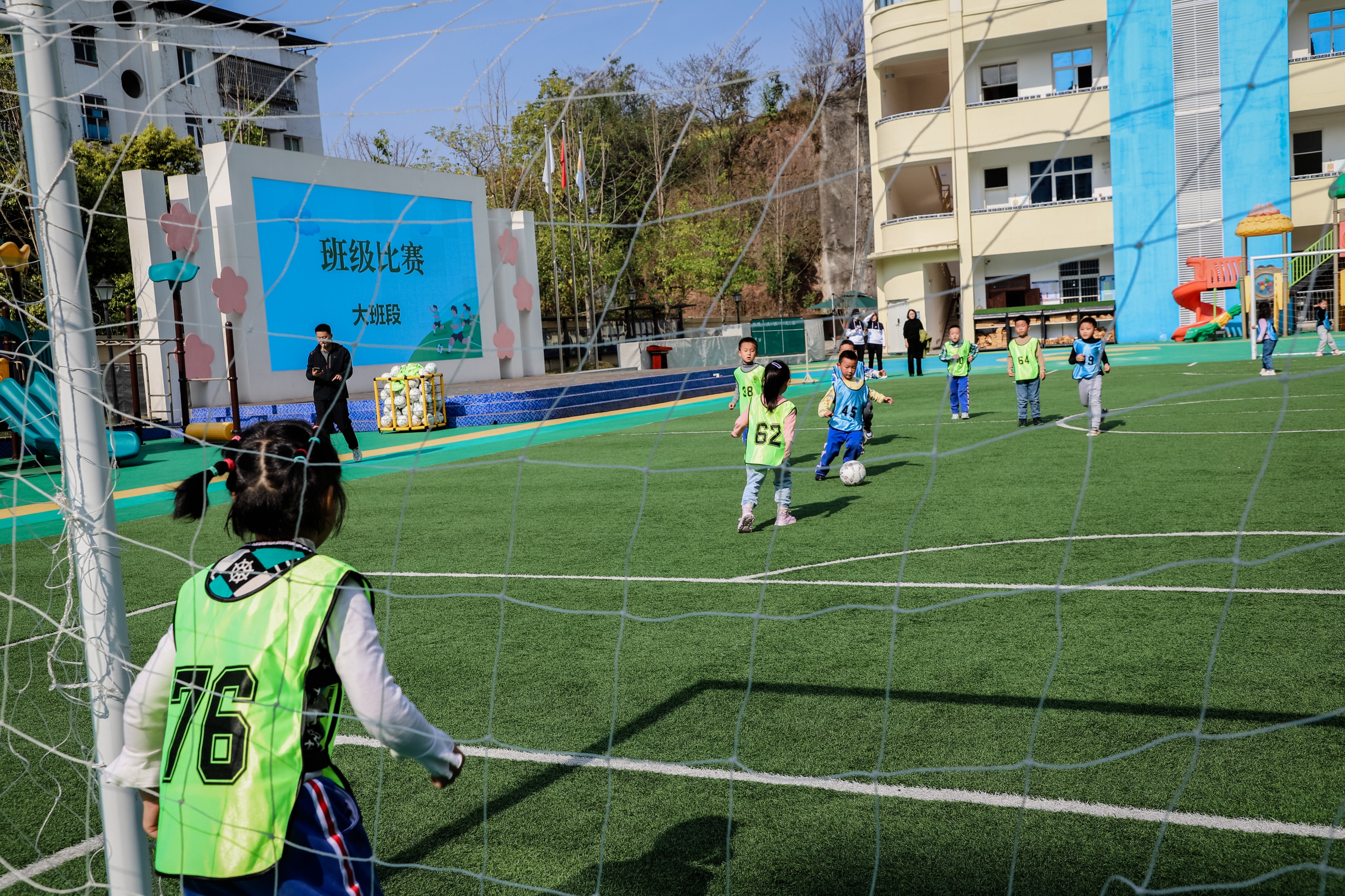 奔跑吧少年篮球赛幼儿园,奔跑吧少年幼儿园足球赛