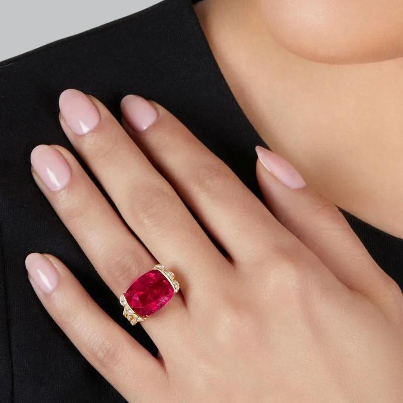 彩色宝石拍卖,最好的紫色蓝宝石拍卖价格