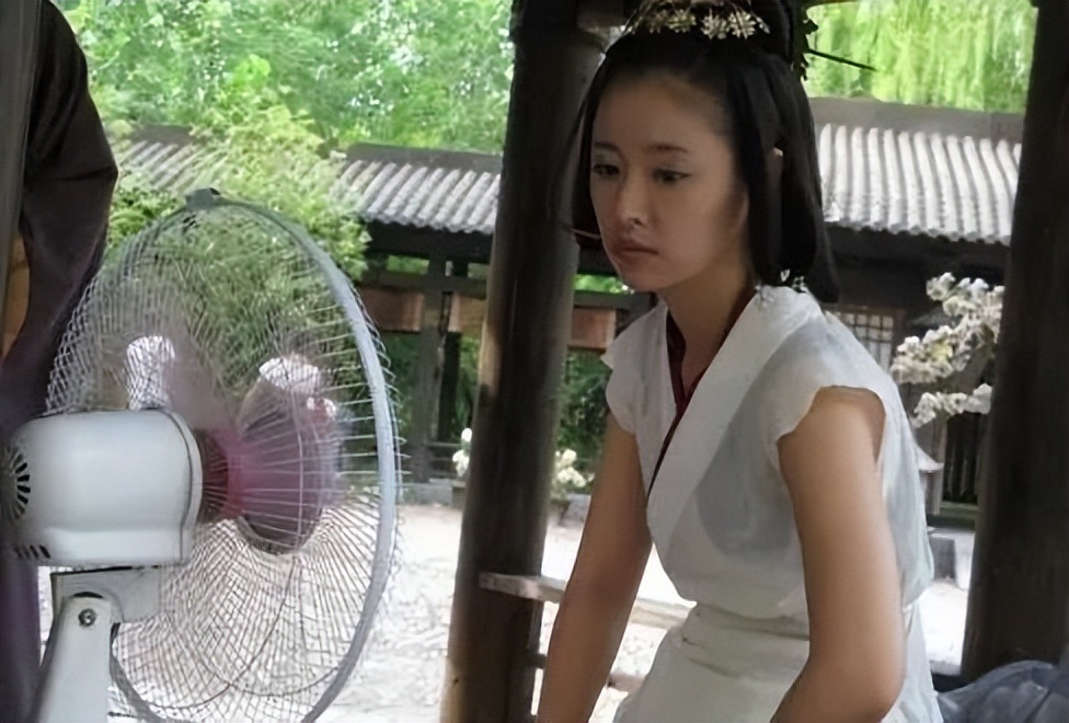 空气骑马、劈叉抱、鸟替，电视剧不敢拍的全景，真的不会笑场吗？