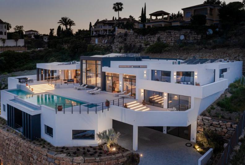 警方查获网上淫秽直播案,黄鳝案曝光主播