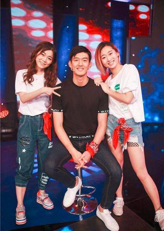 蒋圣龙100米,足球队员蒋圣龙身高