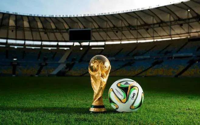 我的足球时代梅西c罗,你可以不懂球但不能不懂帅