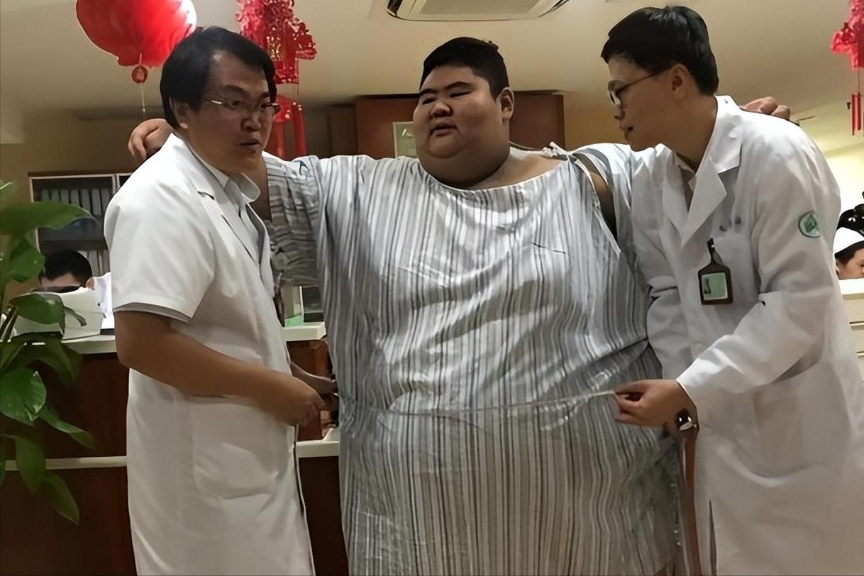 减肥400斤王浩楠照片,山东减肥小伙王浩楠现状