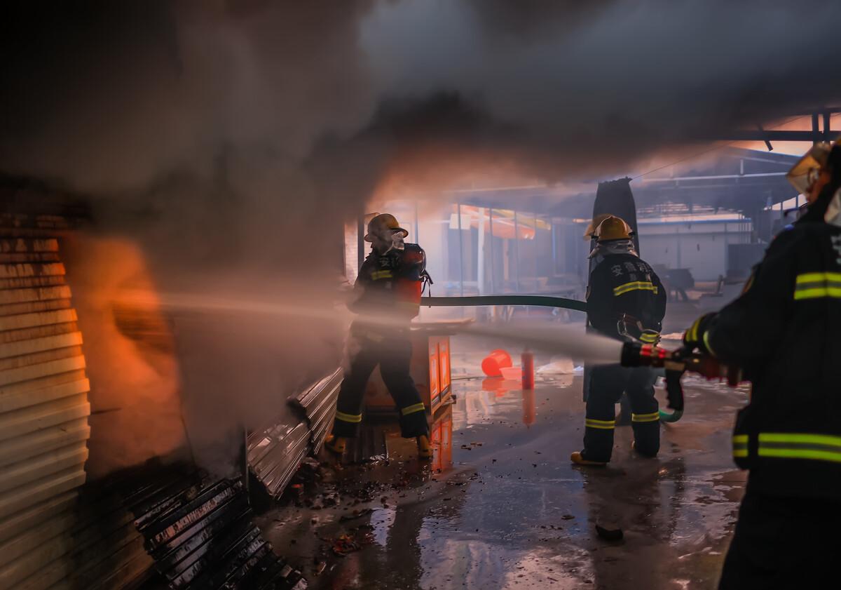 消防“3•15”小课堂来啦!教你如何辨别家用灭火宝真伪!