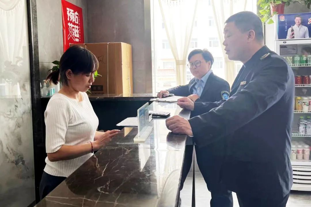 万荣县卫健行政执法队开展公共场所集中空调通风设施监督检查