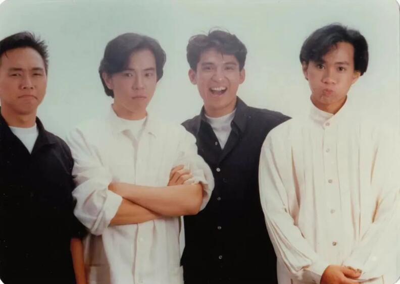 黄家驹是华语乐坛的神话,黄家驹算是华语乐坛的鼻祖