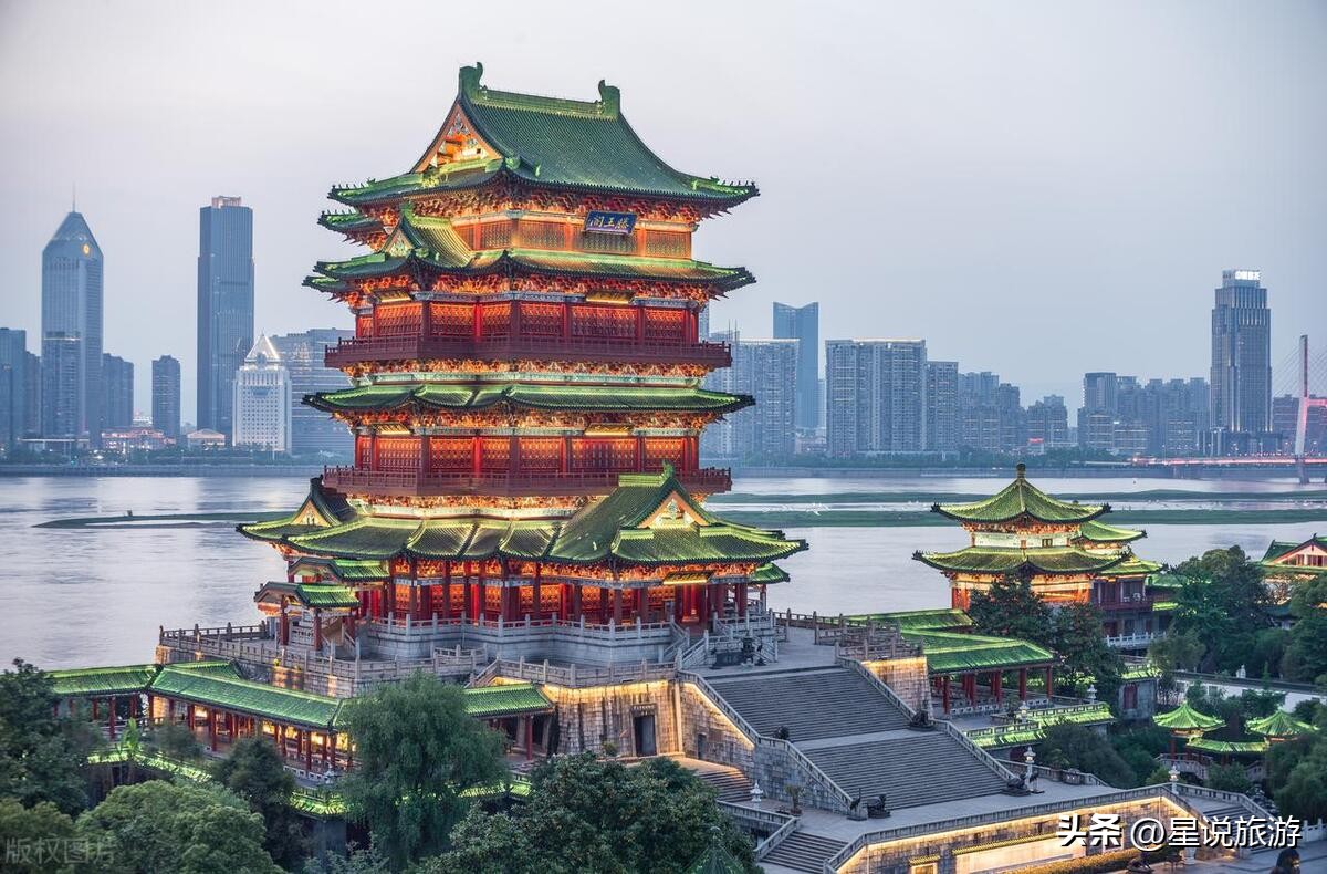 黄鹤楼岳阳楼滕王阁等四大名楼,黄鹤楼岳阳楼滕王阁蓬莱阁顺序