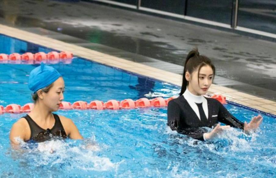 潜水服都遮不住张天爱的曲线？看到她的那一刻：只想娶她回家！