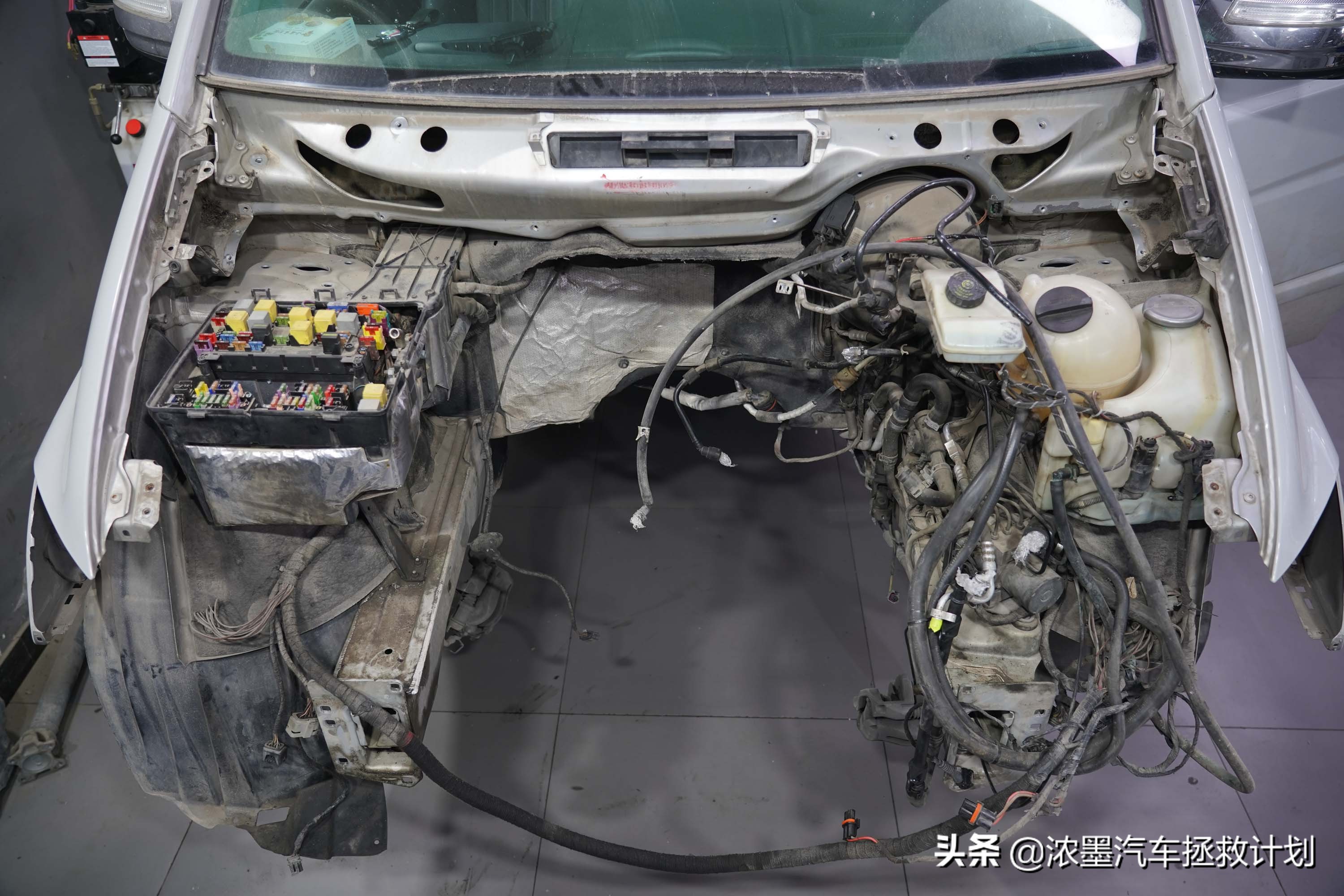 奔驰唯雅诺翻新全过程,奔驰唯雅诺翻新升级价格