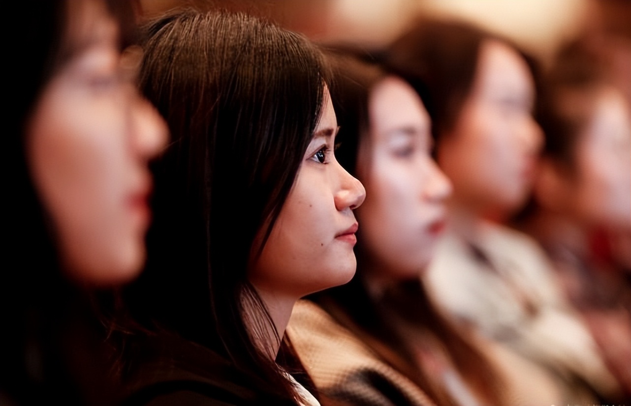 “*人用成品**”或成“明面”,其中女性消费者占大多数?这是为何?