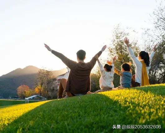 父母在尚有去处父母去只剩归途,人生尚有来处父母去只剩归途