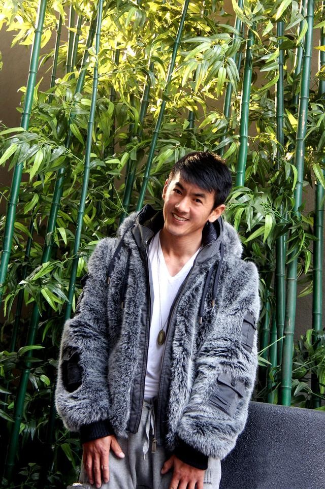 硬汉任天野8岁被家人抛弃,从小被父母抛弃任天野