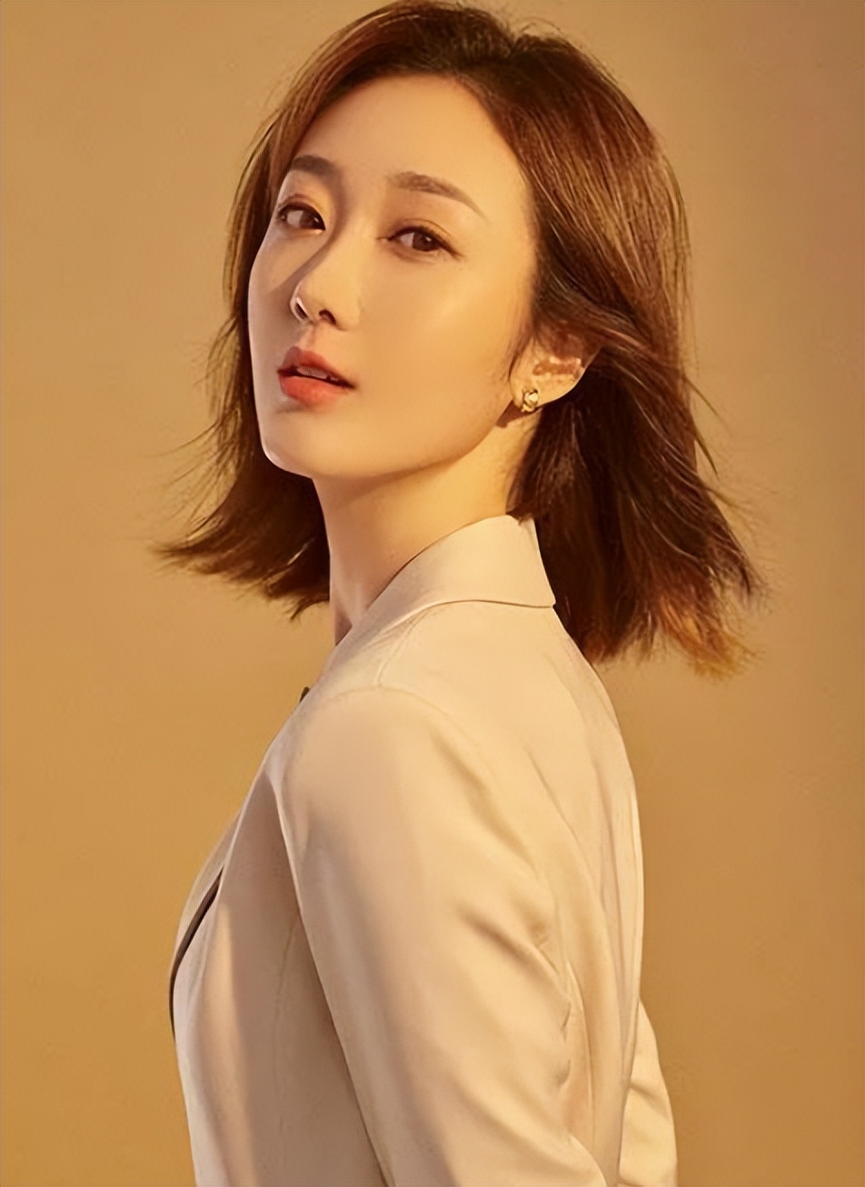 90后漂亮主持人,90岁最漂亮的主持人