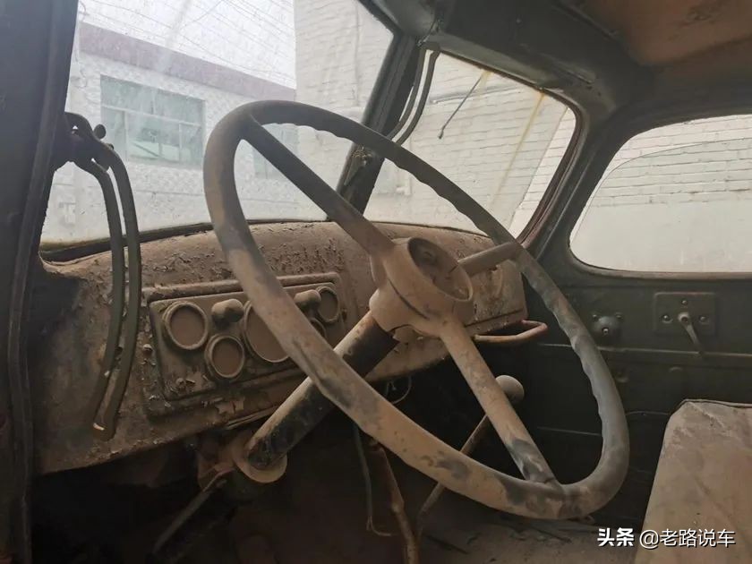 路边的经典——曾印在人民币上的吉斯150