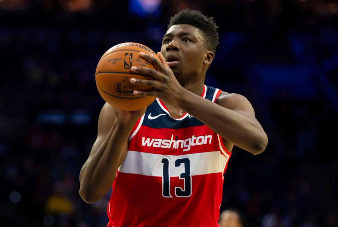 湖人托马斯布莱恩特,湖人托马斯布莱恩特打球视频