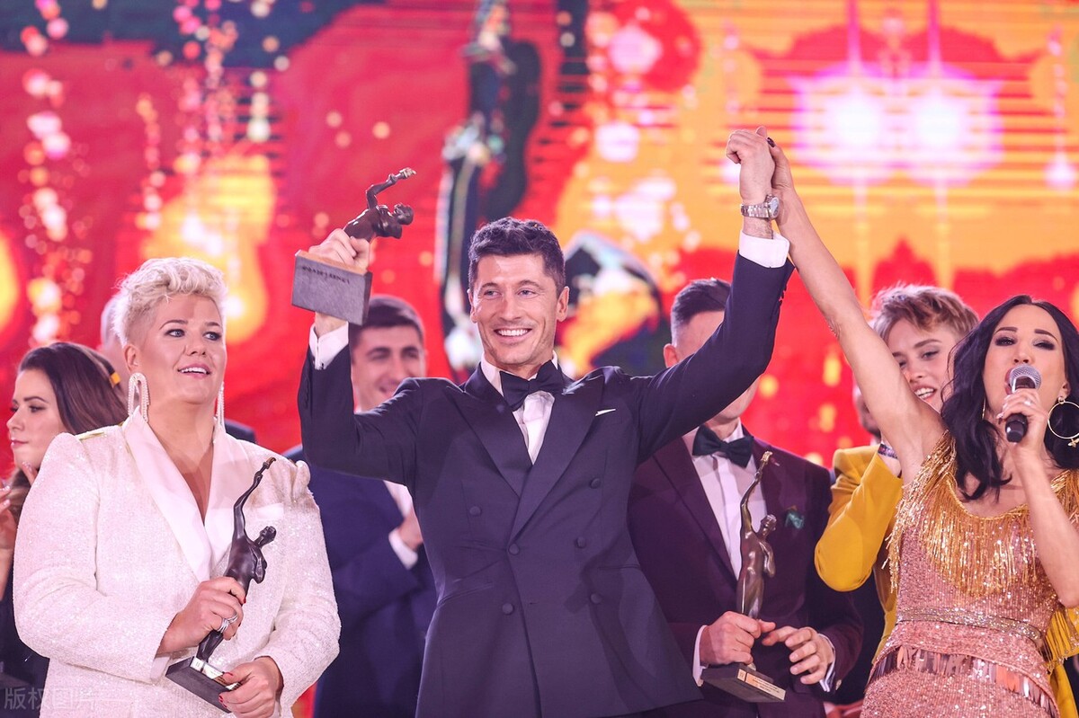 梅西莱万c罗领衔,梅西c罗领衔fifa年度最佳阵容