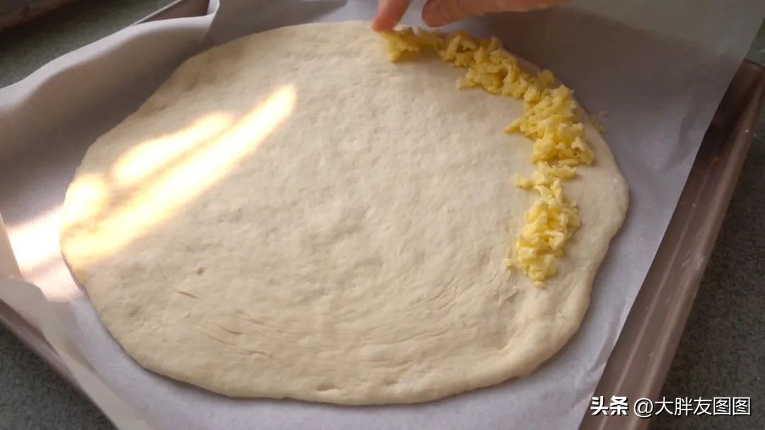 不拉丝的芝士披萨怎么做,简单又好吃的芝士披萨