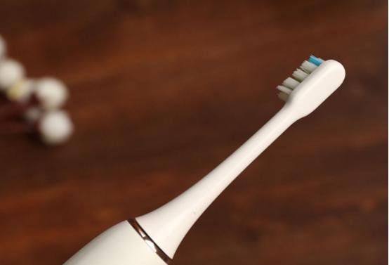 什么样的牙齿应该用电动牙刷,补过牙用电动牙刷的好处和坏处