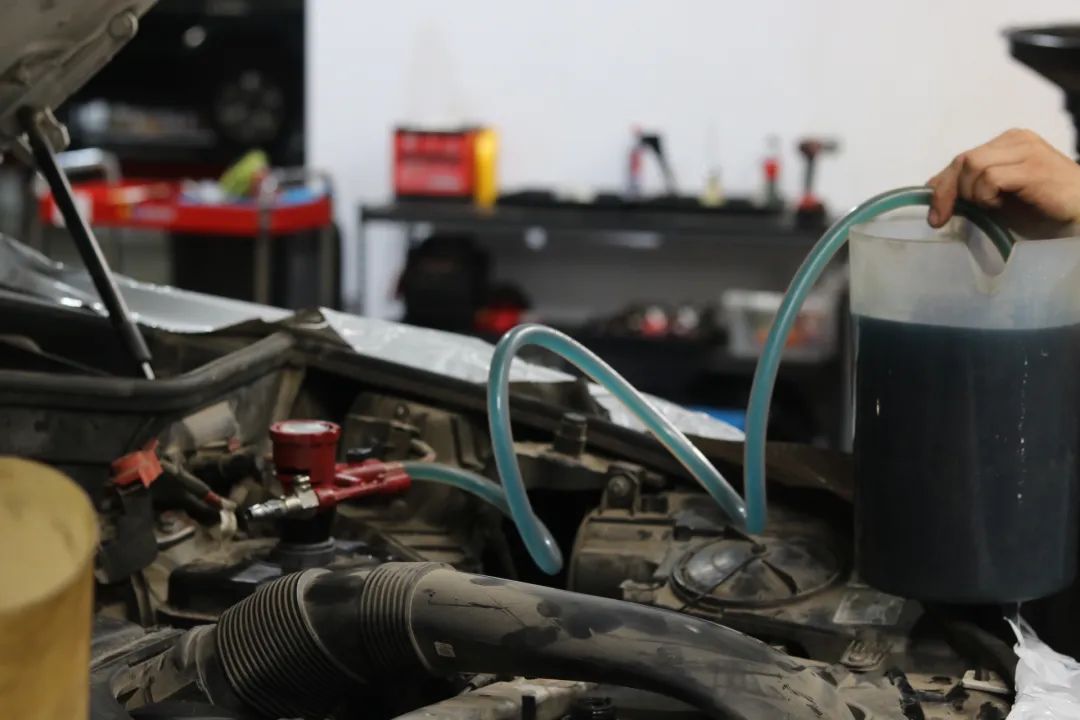 经典老车宝马x5翻新,宝马x5二手车整备翻新费用