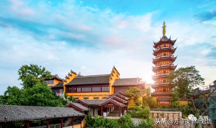 中国最著名的十大寺庙排名,中国十大佛教寺庙排名