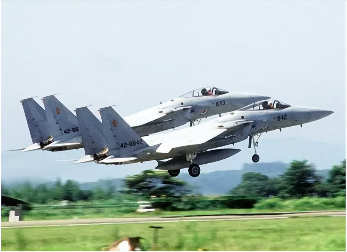 从有必胜信心到起飞都不敢,中日近十年间,东海空军力量越拉越大