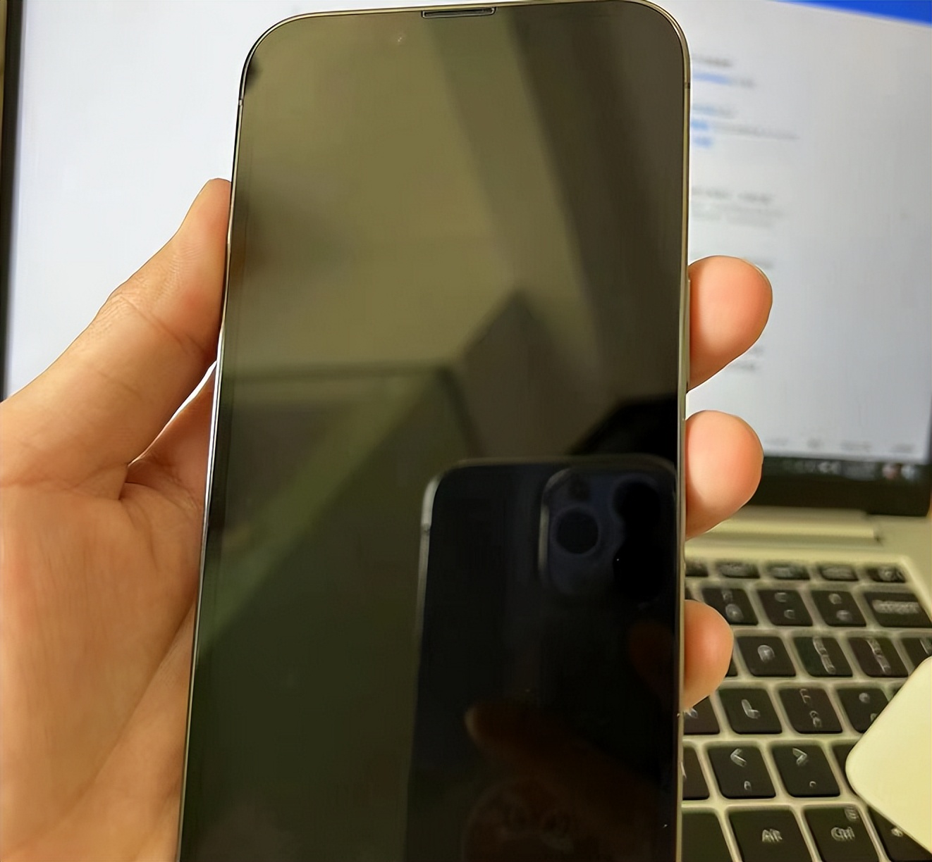 5700买个苹果13pro,5700买iphone13pro二手贵吗