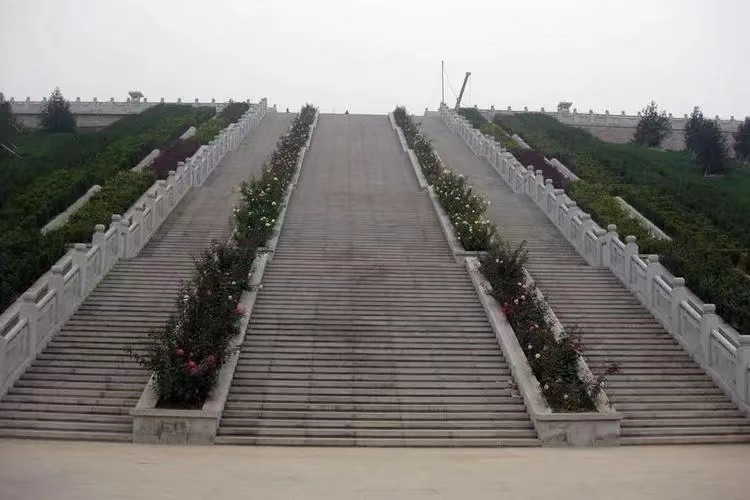 *国锋华**陵“投资过亿”，堪比南京中山陵？看当地官员怎么说