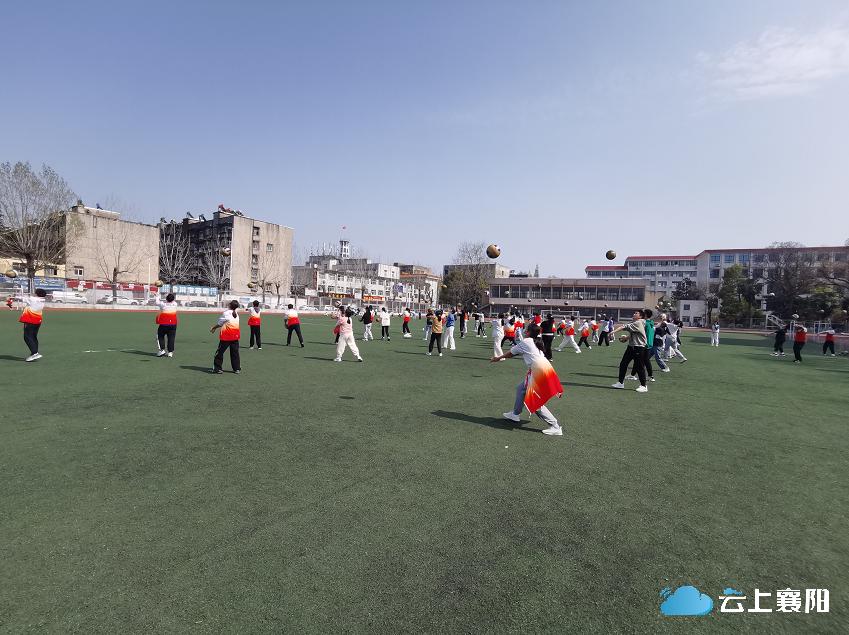 中考体育1000米跑步技巧,体考生怎么样才能考高分