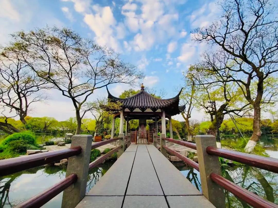 杭州西湖大雪纷飞,杭州西湖风景名胜区