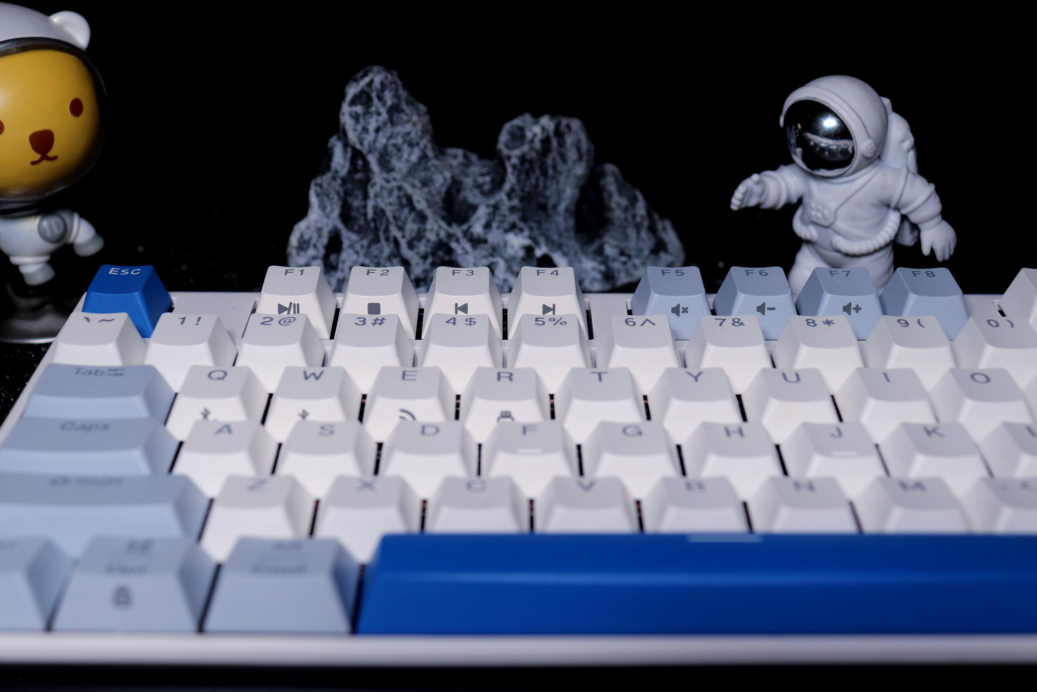 杜伽白泽机械键盘评测,杜伽K610W无线机械键盘