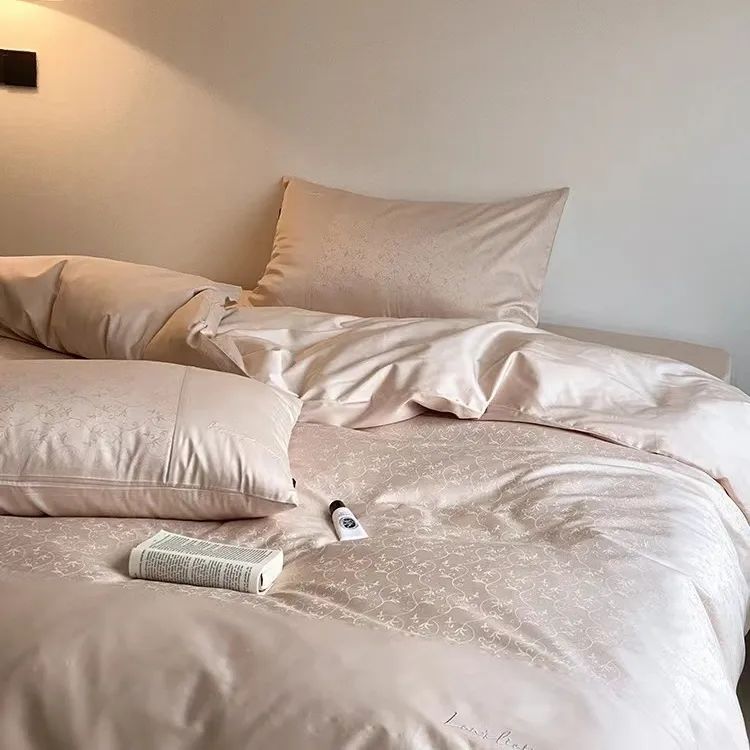 这女人一露脸,我就想为她花钱…