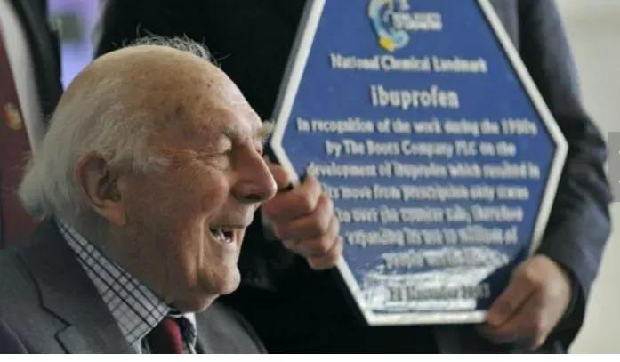 布洛芬大姨妈副作用,布洛芬和复方大青叶合剂