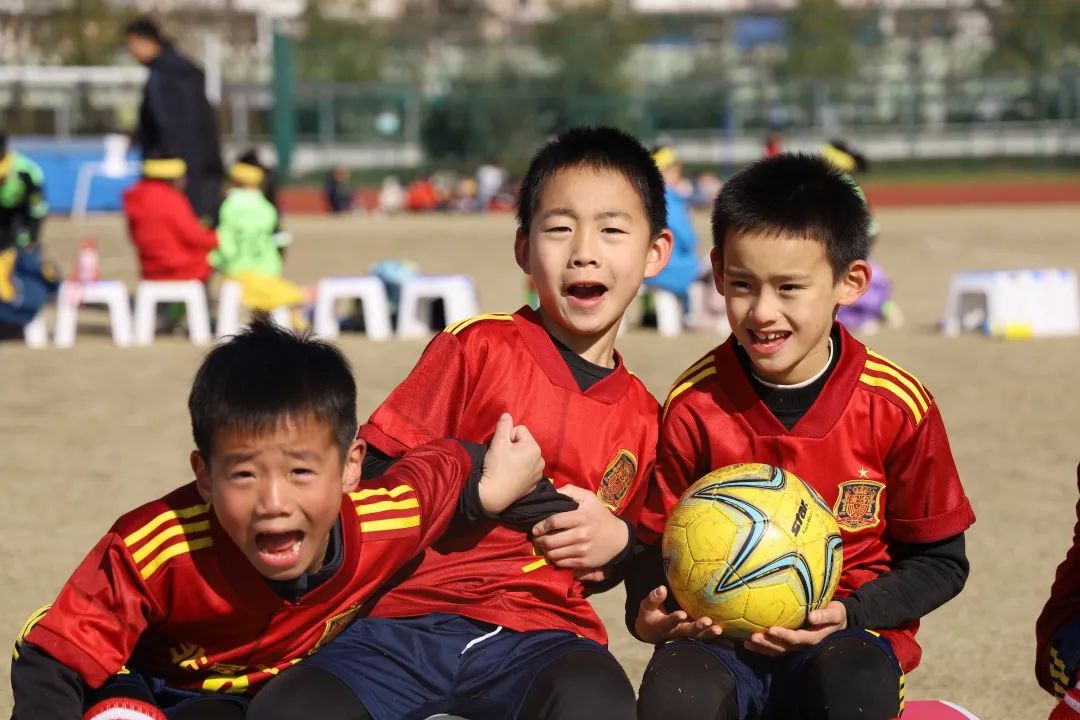 放飞梦想|二年级组率先打响杭州春晖小学第一届校园足球联赛