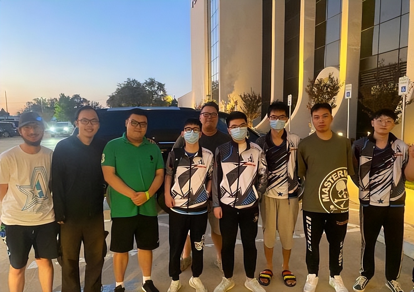 Dota2-连LGD都在“为爱发电”？ruru表示：LOL成绩差但却能赚钱